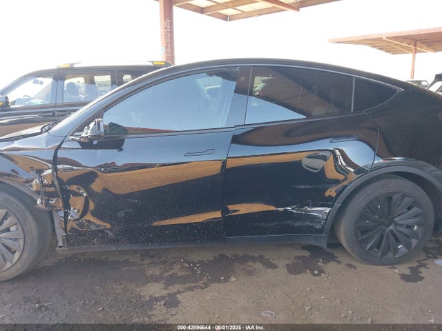 42896644 :رقم المزاد ، 5YJYGDEEXMF153633 vin ، 2021 Tesla Model Y Long Range Dual Motor All-wheel Drive مزاد بيع