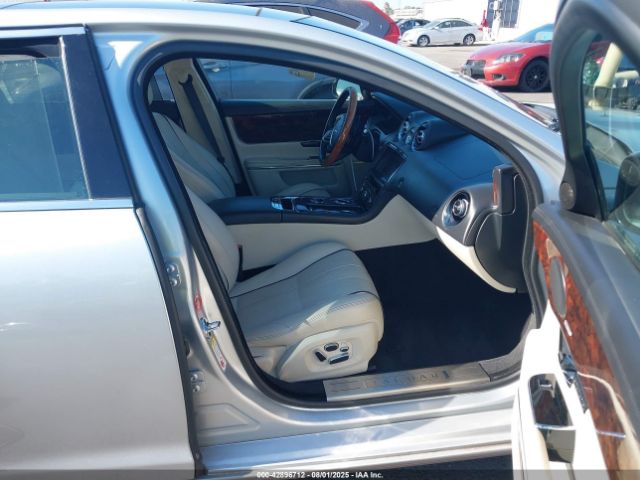 2012 JAGUAR XJ SAJWA2GE9CMV29465 Photo 4