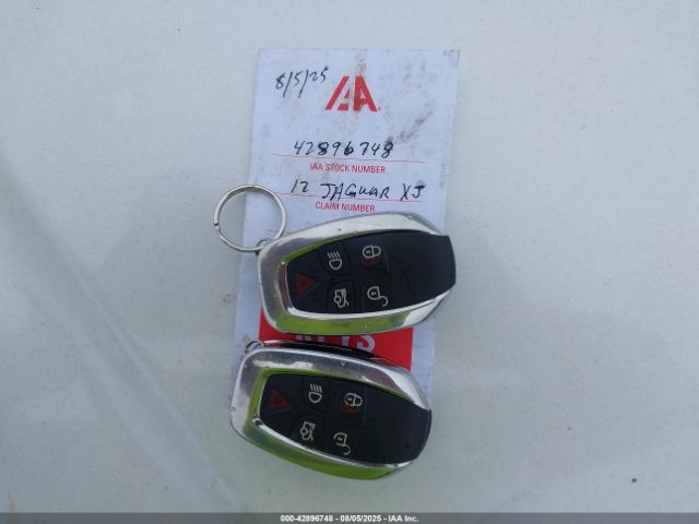 2012 JAGUAR XJ SAJWA2GB0CLV32525 Photo 10
