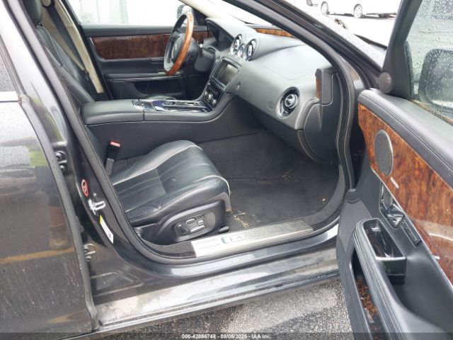 2012 JAGUAR XJ SAJWA2GB0CLV32525 Photo 4