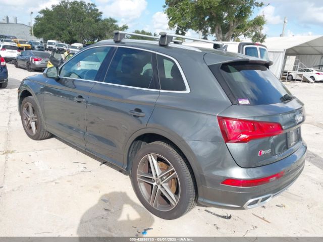 2018 AUDI SQ5 WA1A4AFY4J2200892 Photo 2