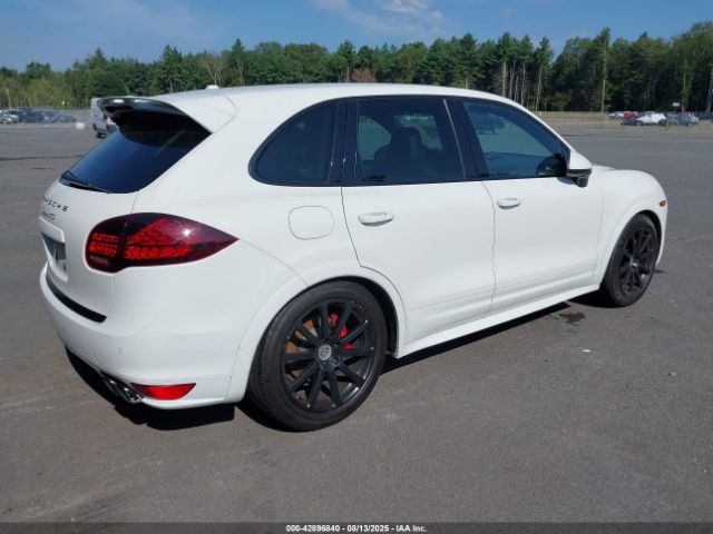 2013 PORSCHE CAYENNE WP1AD2A21DLA78388 Photo 3