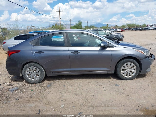 Hyundai 2018 2018 3KPC24A31JE014442 Image 13