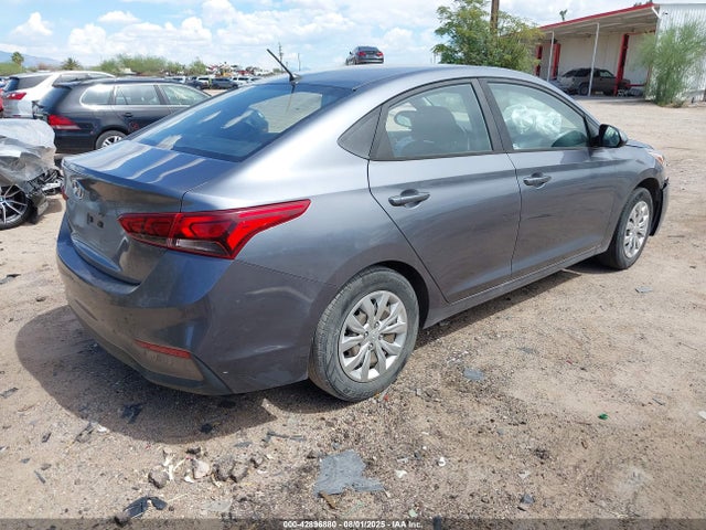 Hyundai 2018 2018 3KPC24A31JE014442 Image 4