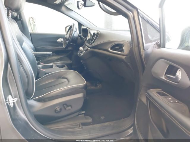 2019 CHRYSLER PACIFICA 2C4RC1GG8KR666314 Photo 4