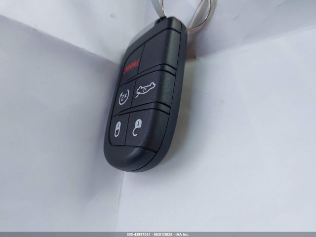 1C4RJEBG5JC512008 Jeep Grand Cherokee