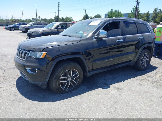 1C4RJEBG5JC512008 Jeep Grand Cherokee