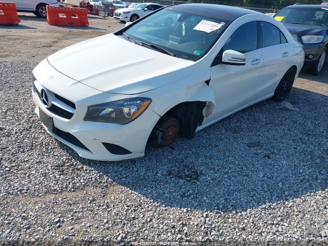 Mercedes-Benz CLA-Class 2015 WDDSJ4EB8FN266956 Image 2