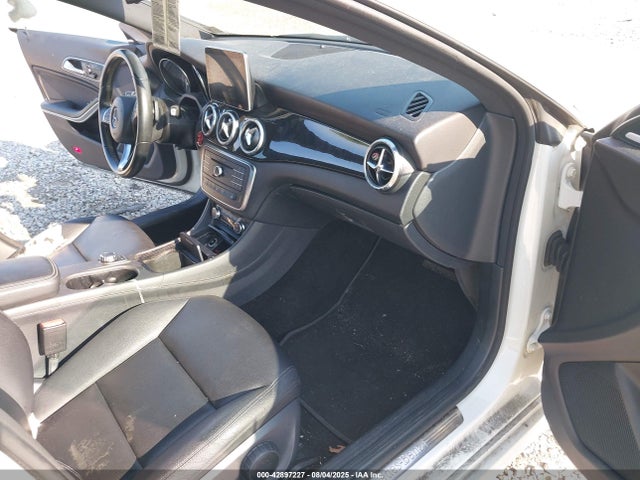 Mercedes-Benz CLA-Class 2015 WDDSJ4EB8FN266956 Image 5