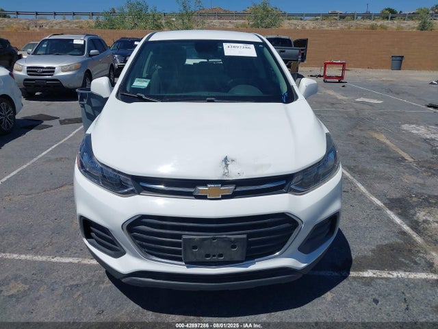 KL7CJKSBXJB723376 Chevrolet TRAX LS