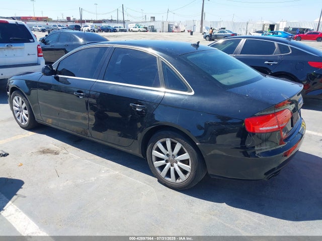 2011 AUDI A4 WAUEFAFL9BN039555 Photo 2