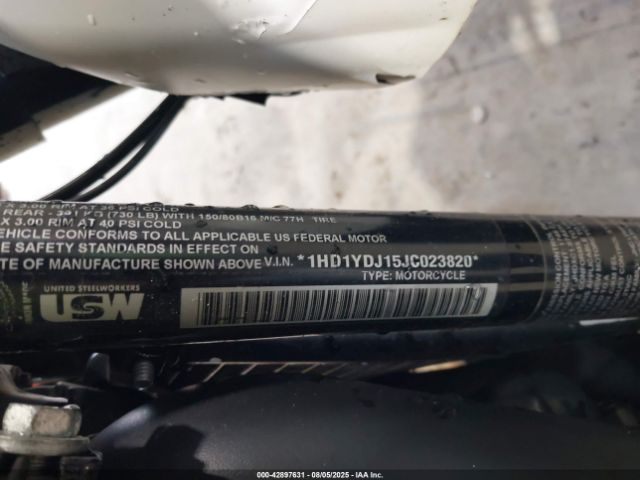 2018 HARLEY-DAVIDSON FLSL 1HD1YDJ15JC023820 Photo 9