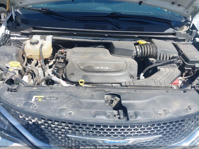 2C4RC1BG1JR277049 Chrysler Pacifica