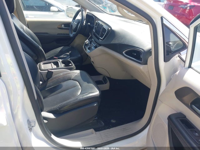2C4RC1BG1JR277049 Chrysler Pacifica