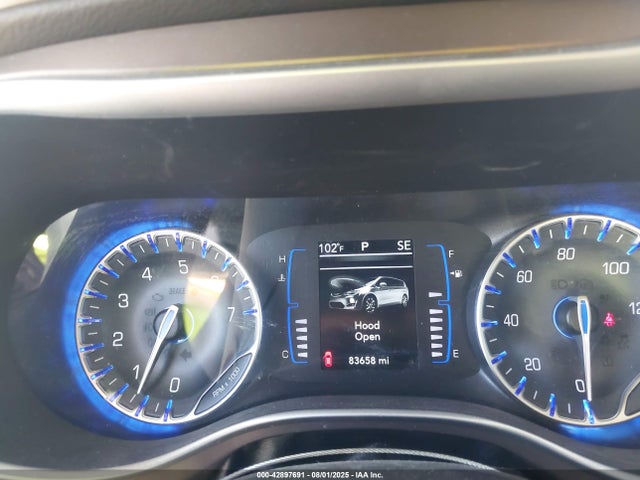 2C4RC1BG1JR277049 Chrysler Pacifica
