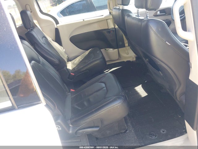 2C4RC1BG1JR277049 Chrysler Pacifica