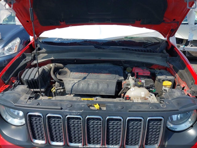 ZACNJBAB5KPJ74736 Jeep Renegade