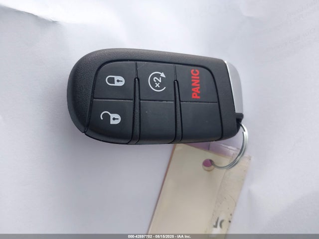 ZACNJBAB5KPJ74736 Jeep Renegade