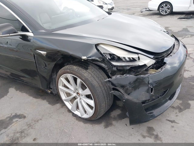 2018 TESLA MODEL 3 5YJ3E1EB9JF116363 Photo 5