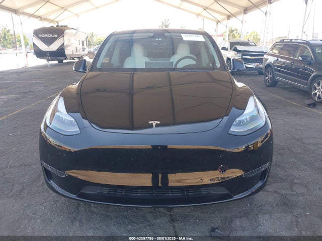 7SAYGDEF2NF493839 Tesla 2022