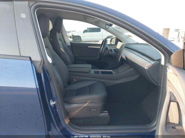 2024 TESLA MODEL Y 7SAYGDEE7RA239148 Photo 4