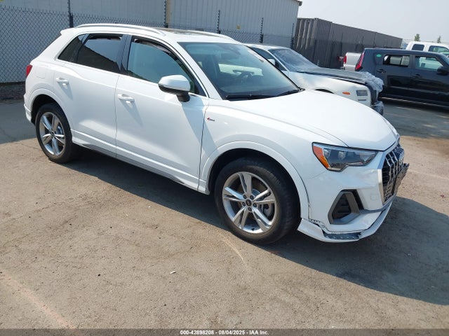2021 AUDI Q3 WA1DECF34M1137958 Photo 0