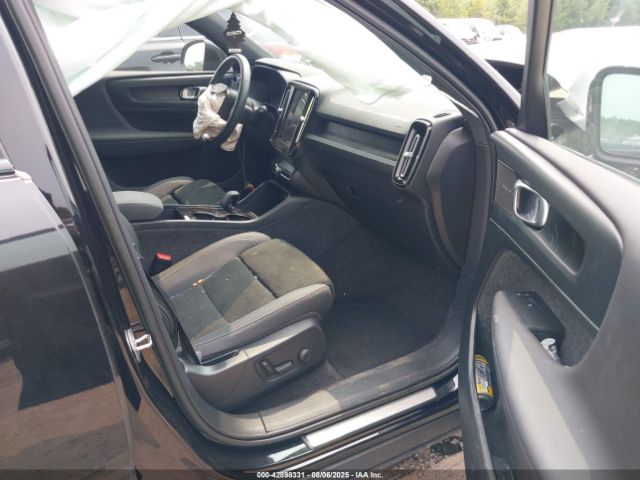 2023 VOLVO XC40 RECHARGE PURE ELECTRIC YV4ED3UM1P2035893 Photo 4