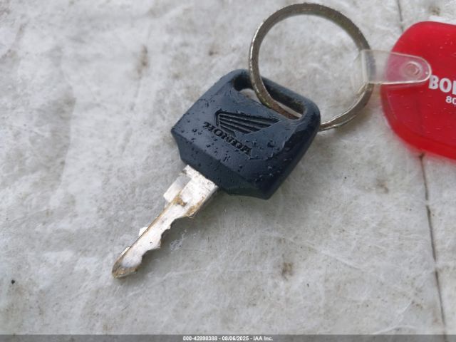 2000 HONDA VT1100 1HFSC4303YA001867 Photo 10