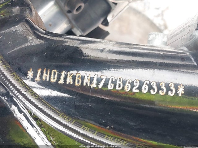 1HD1KBM17GB626333 Harley-Davidson 2016