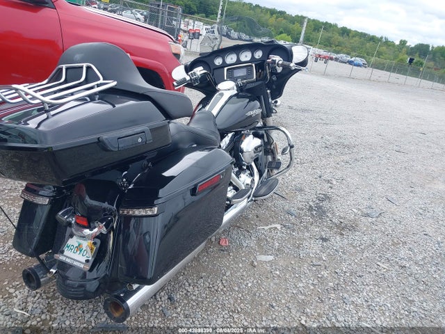 1HD1KBM17GB626333 Harley-Davidson 2016