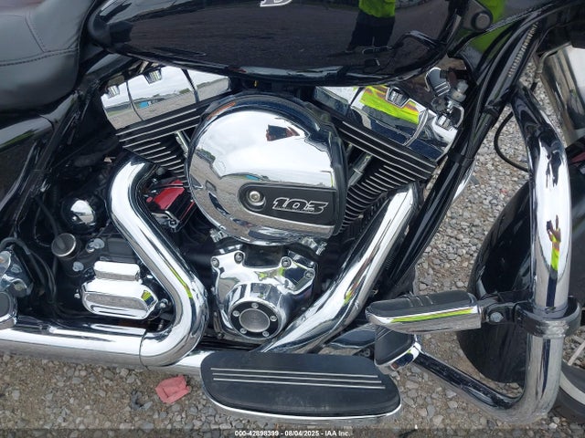 1HD1KBM17GB626333 Harley-Davidson 2016