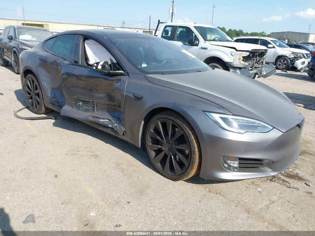 2017 TESLA MODEL S 5YJSA1E21HF189762 Photo 0
