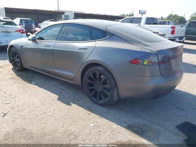 2017 TESLA MODEL S 5YJSA1E21HF189762 Photo 2