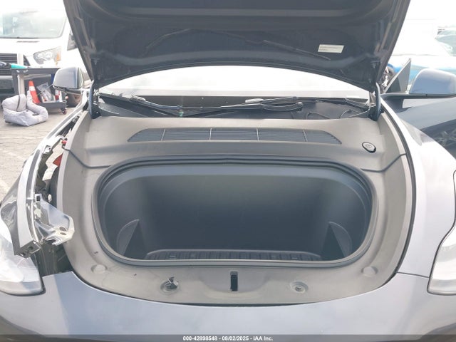 2023 TESLA MODEL Y 7SAYGDEE7PA205076 Photo 9