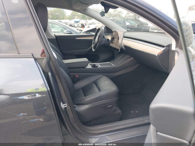 2023 TESLA MODEL Y 7SAYGDEE7PA205076 Photo 4