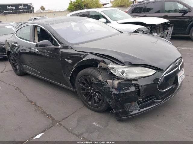2015 TESLA MODEL S 5YJSA1E18FF118997 Photo 0