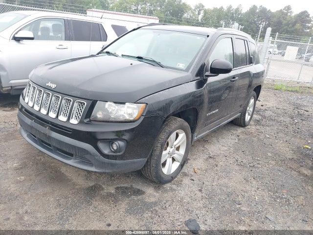 Jeep Compass 2014 1C4NJDEB8ED741193 Image 2