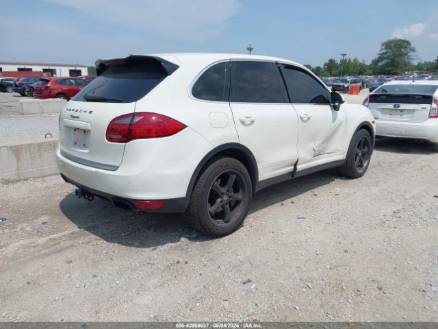 2011 PORSCHE CAYENNE WP1AA2A26BLA04261 Photo 3