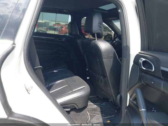 2011 PORSCHE CAYENNE WP1AA2A26BLA04261 Photo 7
