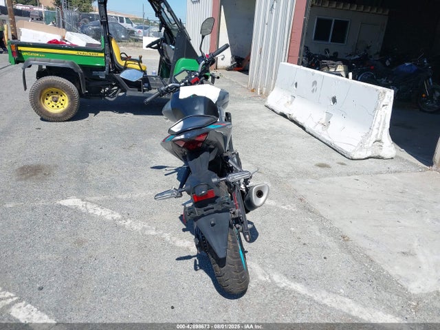 MH3RH20Y5PK009777 Yamaha Mtn320 (mt-03)