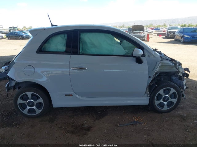 Fiat 2017 2017 3C3CFFGE1HT515320 Image 13