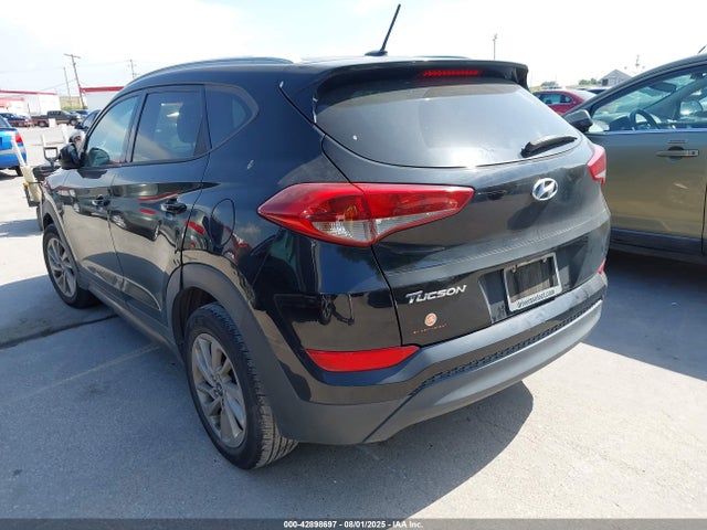 Hyundai Tucson 2016 KM8J33A47GU075002 Image 3