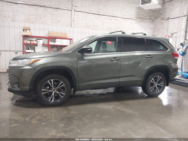 Toyota Highlander 2017 5TDBGRFH1HS035080 Image 28