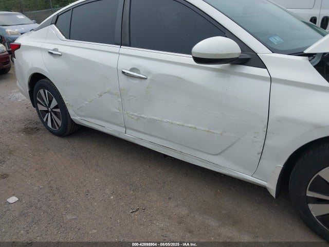 Nissan 2021 2021 1N4BL4DW6MN330973 Image 6