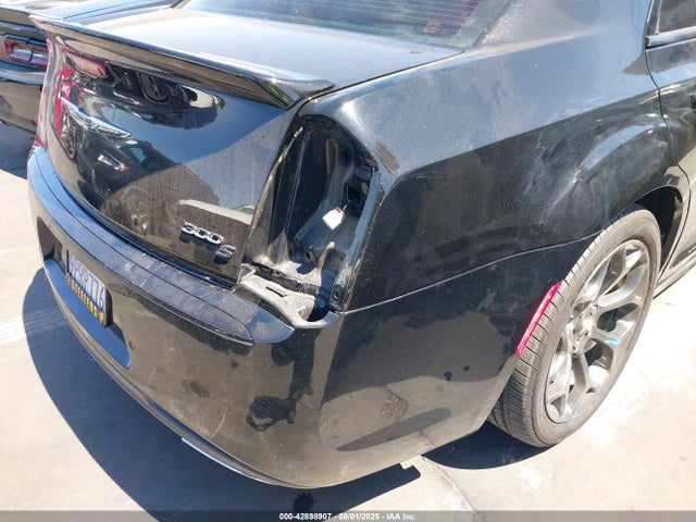 Chrysler 300 2017 2C3CCABG8HH560235 Image 6
