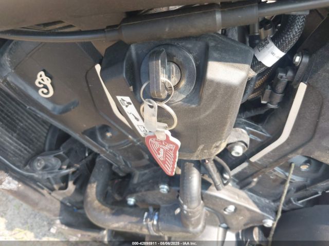 2025 INDIAN MOTORCYCLE CO. SCOUT 56KSBC616S3208402 Photo 10