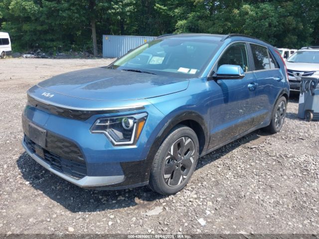2023 KIA NIRO EV KNDCR3L18P5042888 Photo 1