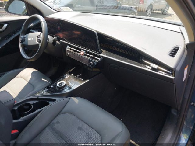 2023 KIA NIRO EV KNDCR3L18P5042888 Photo 4
