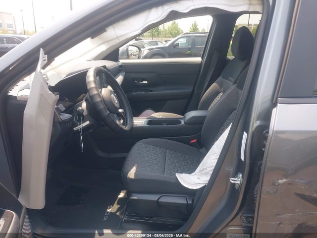 Nissan kicks mpv 2025 3N8AP6CA1SL385246 Image 5