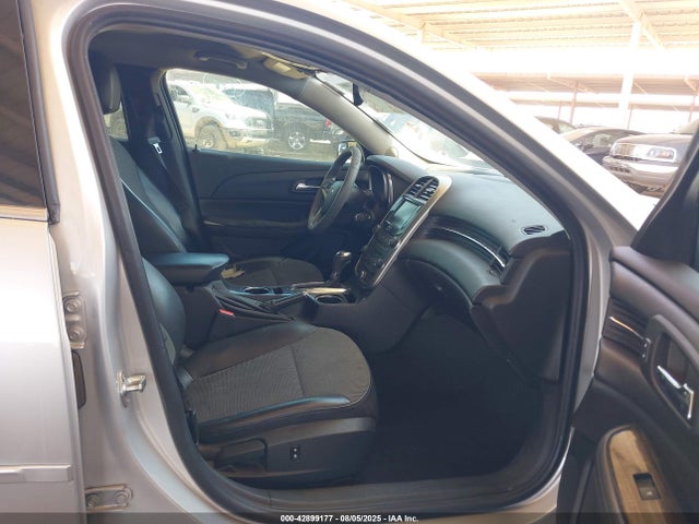 Chevrolet lkw 2015 1G11C5SL3FF239332 Image 5